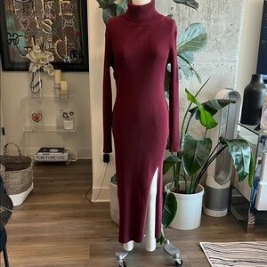 Elegant Burgundy Long Sleeve Dress